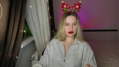 Rosali online show from November 18, 2025, 6:45 pm