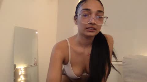 Snapshot of rosalinatoosexy chatting on January 25, 2025, 8:21 am Rosalina online show from January 25, 2025, 8:21 am