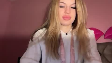 Rosalina online show from December 19, 2025, 8:38 pm