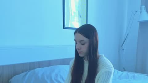 Snapshot of rosalineandriopulos chatting on May 6, 2026, 6:52 am Jessica online show from May 6, 2026, 6:52 am