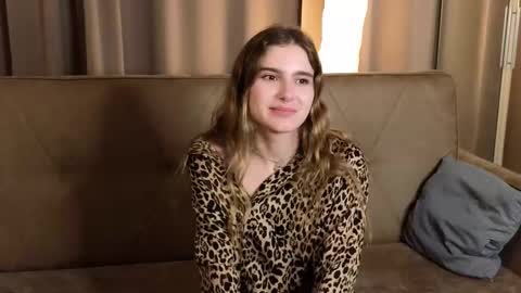 Snapshot of rosalvaulman chatting on November 25, 2025, 3:23 pm Kylie online show from November 25, 2025, 3:23 pm