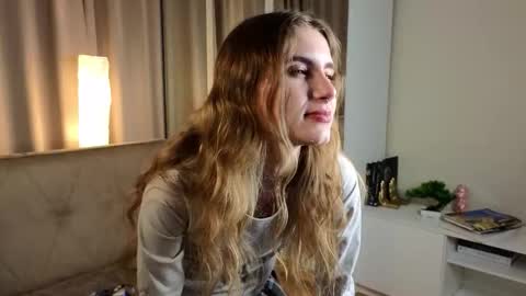 Snapshot of rosalvaulman chatting on December 4, 2025, 3:10 pm Kylie online show from December 4, 2025, 3:10 pm