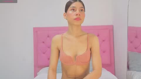 Snapshot of rosario_biancoo chatting on February 4, 2026, 2:45 pm rosario online show from February 4, 2026, 2:45 pm