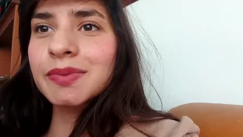 rosasvioletas online show from October 8, 2025, 5:43 pm