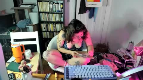 Snapshot of rose257044 chatting on October 28, 2025, 10:34 pm rose257044 online show from October 28, 2025, 10:34 pm