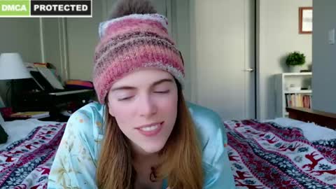 Snapshot of rose77782 chatting on December 21, 2024, 7:38 pm rose77782 online show from December 21, 2024, 7:38 pm