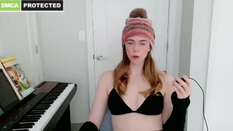 Snapshot of rose77782 chatting on January 15, 2025, 2:56 pm rose77782 online show from January 15, 2025, 2:56 pm