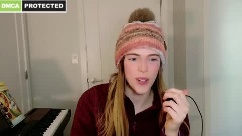 Snapshot of rose77782 chatting on January 30, 2025, 9:14 pm rose77782 online show from January 30, 2025, 9:14 pm