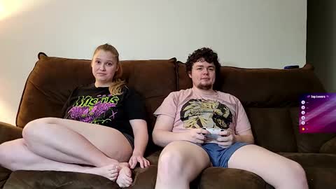 rose__g0ld online show from February 18, 2025, 3:31 am