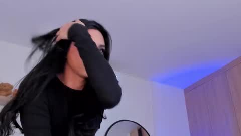 Rose Saenz online show from February 28, 2025, 8:50 pm