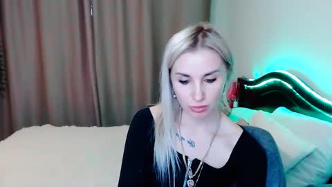 Snapshot of rose__shine chatting on January 21, 2025, 1:32 pm rose shine online show from January 21, 2025, 1:32 pm