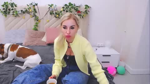 Snapshot of rose__shine chatting on September 13, 2025, 10:26 am rose shine online show from September 13, 2025, 10:26 am