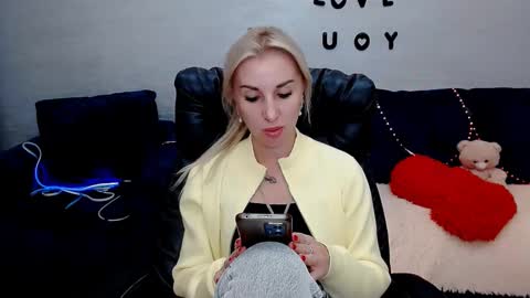 Snapshot of rose__shine chatting on September 15, 2025, 10:37 am rose shine online show from September 15, 2025, 10:37 am