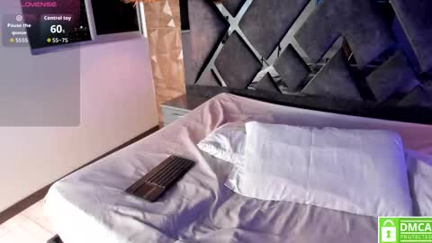 Rose online show from November 19, 2025, 4:23 am