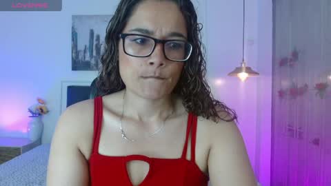Snapshot of rose_thompson1 chatting on May 13, 2026, 1:30 pm Rose online show from May 13, 2026, 1:30 pm
