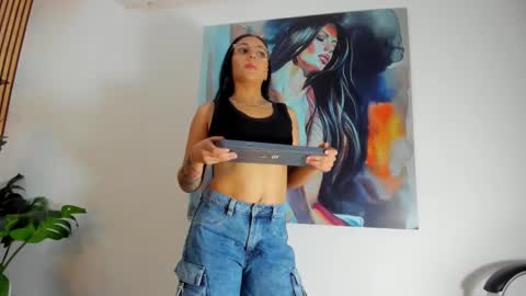 roseaurora online show from September 18, 2025, 12:18 pm