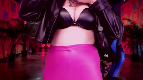 Snapshot of roseblooom chatting on October 11, 2025, 4:27 pm Rosebloom online show from October 11, 2025, 4:27 pm