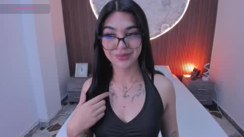 Snapshot of rosecassie chatting on January 15, 2026, 1:05 pm Rose online show from January 15, 2026, 1:05 pm