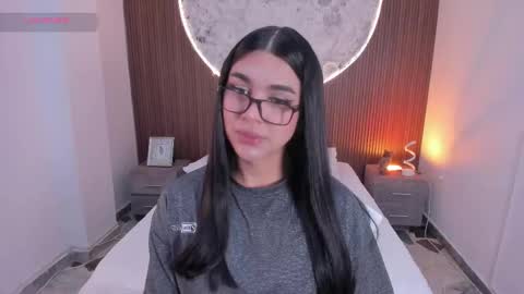 Snapshot of rosecassie chatting on January 16, 2026, 1:04 pm Rose online show from January 16, 2026, 1:04 pm