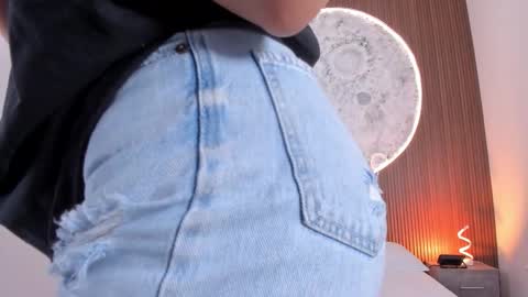 Snapshot of rosecassie chatting on February 1, 2026, 2:15 pm Rose online show from February 1, 2026, 2:15 pm