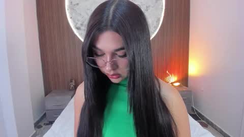 Snapshot of rosecassie chatting on February 16, 2026, 1:18 pm Rose online show from February 16, 2026, 1:18 pm