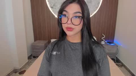 Snapshot of rosecassie chatting on March 3, 2026, 1:39 pm Rose online show from March 3, 2026, 1:39 pm