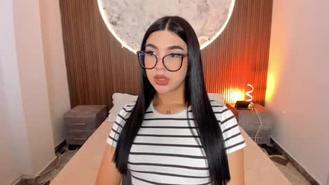 Snapshot of rosecassie chatting on March 4, 2026, 1:50 pm Rose online show from March 4, 2026, 1:50 pm