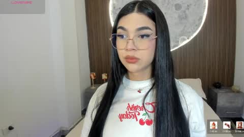 Snapshot of rosecassie chatting on April 3, 2026, 1:09 pm Rose online show from April 3, 2026, 1:09 pm