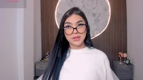 Snapshot of rosecassie chatting on April 10, 2026, 1:27 pm Rose online show from April 10, 2026, 1:27 pm