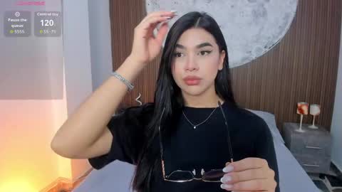 Snapshot of rosecassie chatting on April 15, 2026, 2:35 pm Rose online show from April 15, 2026, 2:35 pm