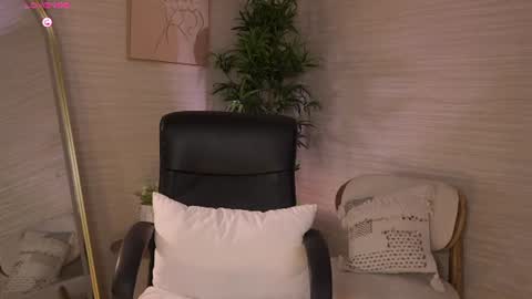 Rose  online show from July 9, 2026, 5:06 pm