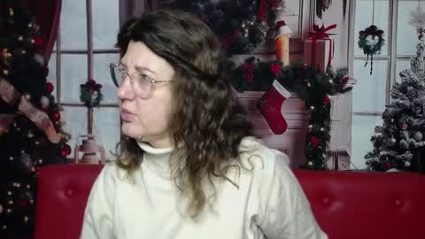 Snapshot of rosehille chatting on December 21, 2025, 6:20 am RoseHille online show from December 21, 2025, 6:20 am