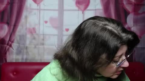 Snapshot of rosehille chatting on February 4, 2026, 3:07 pm RoseHille online show from February 4, 2026, 3:07 pm