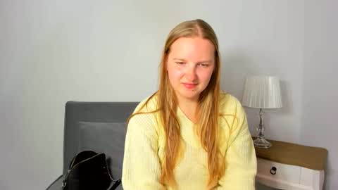 Snapshot of rosehypnotic chatting on April 14, 2026, 6:03 pm Rose online show from April 14, 2026, 6:03 pm