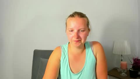 Snapshot of rosehypnotic chatting on May 28, 2026, 5:32 pm Rose online show from May 28, 2026, 5:32 pm