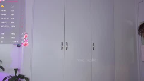 Lyla OF roselinedior online show from October 1, 2025, 4:13 pm