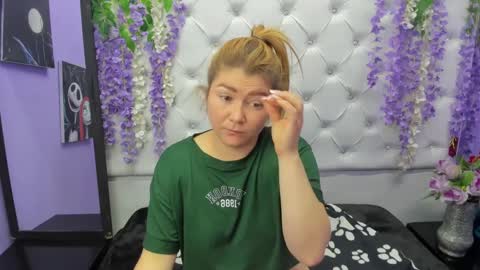 Snapshot of roselyn_arnold chatting on September 29, 2025, 1:16 pm Julieta online show from September 29, 2025, 1:16 pm