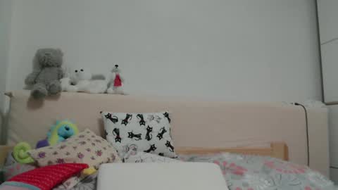 Snapshot of roselynsun chatting on February 26, 2025, 5:07 pm Rose online show from February 26, 2025, 5:07 pm