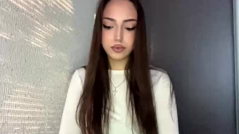 Snapshot of rosenavillifana chatting on September 10, 2025, 1:55 pm Mimi online show from September 10, 2025, 1:55 pm