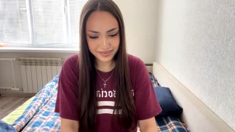 Snapshot of rosenavillifana chatting on September 24, 2025, 11:24 am Mimi online show from September 24, 2025, 11:24 am