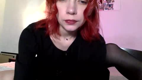 Snapshot of rosenrot_k chatting on May 7, 2026, 7:58 am Kasey online show from May 7, 2026, 7:58 am