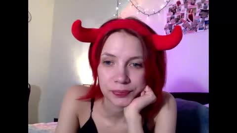 Snapshot of rosenrot_k chatting on May 31, 2026, 8:21 am Kasey online show from May 31, 2026, 8:21 am