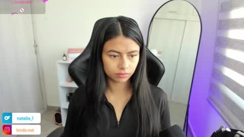 Snapshot of roseparis chatting on December 18, 2025, 2:45 pm Nat online show from December 18, 2025, 2:45 pm