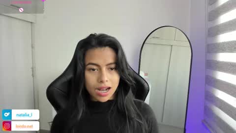 Snapshot of roseparis chatting on December 22, 2025, 2:36 pm Nat online show from December 22, 2025, 2:36 pm