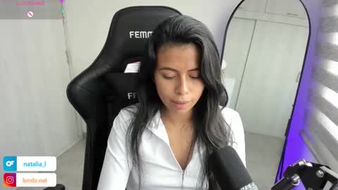 Snapshot of roseparis chatting on January 5, 2026, 5:27 pm Nat online show from January 5, 2026, 5:27 pm