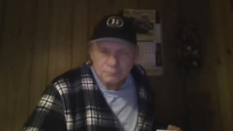 Snapshot of roses2u1958 chatting on February 5, 2025, 6:35 am roses2u1958 online show from February 5, 2025, 6:35 am