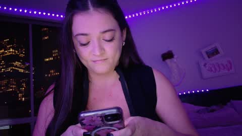 Snapshot of rosetaylorla chatting on December 18, 2024, 2:21 am Rose Taylor online show from December 18, 2024, 2:21 am