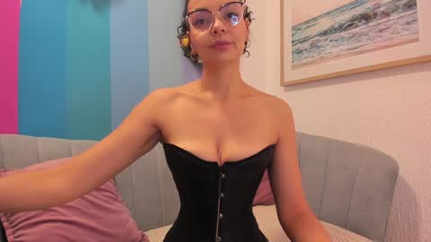     online show from January 24, 2025, 11:37 am