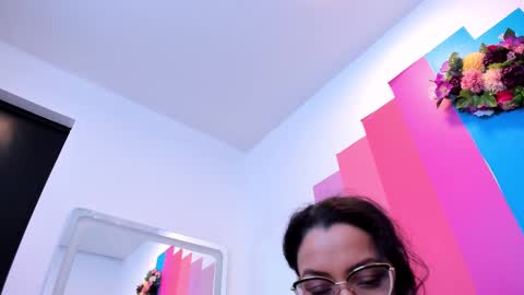     online show from February 19, 2025, 5:49 pm