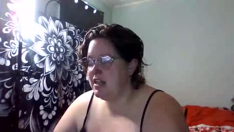 Snapshot of rosey231357695 chatting on September 18, 2025, 1:40 am Rosey online show from September 18, 2025, 1:40 am